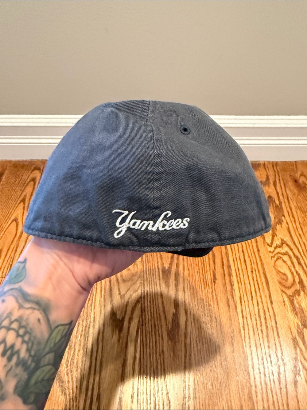 ‘47 Brand New York Yankees Cap with White Logo - Picture 4 of 6